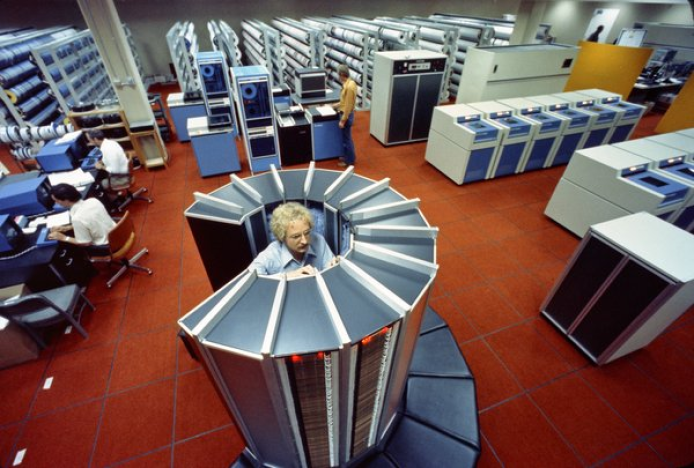 Historic photo of NCAR's supercomputing center.